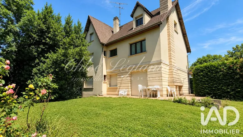 Maison 8 pièces 250 m² · à Ormesson-sur-Marne · 250 m² · 950 000 €