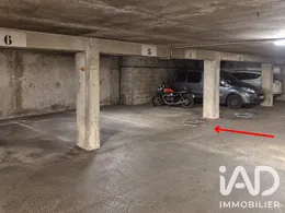 Parking à Paris (75019)