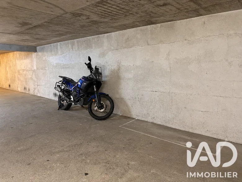 Parking 5 m² · à Paris · 5 m² · 15 000 €