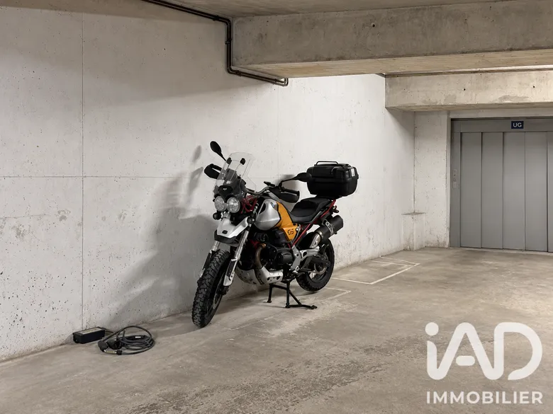 Parking 30 m² · à Paris · 30 m² · 78 750 €