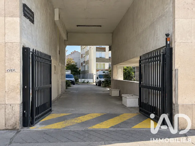 Parking 20 m² · à Paris · 20 m² · 34 000 €