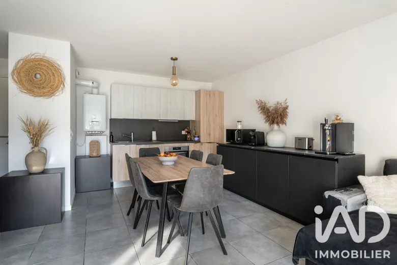 Appartement 3 pièces 63 m² · à Saint-Martin-le-Vinoux · 63,4 m² · 210 000 €