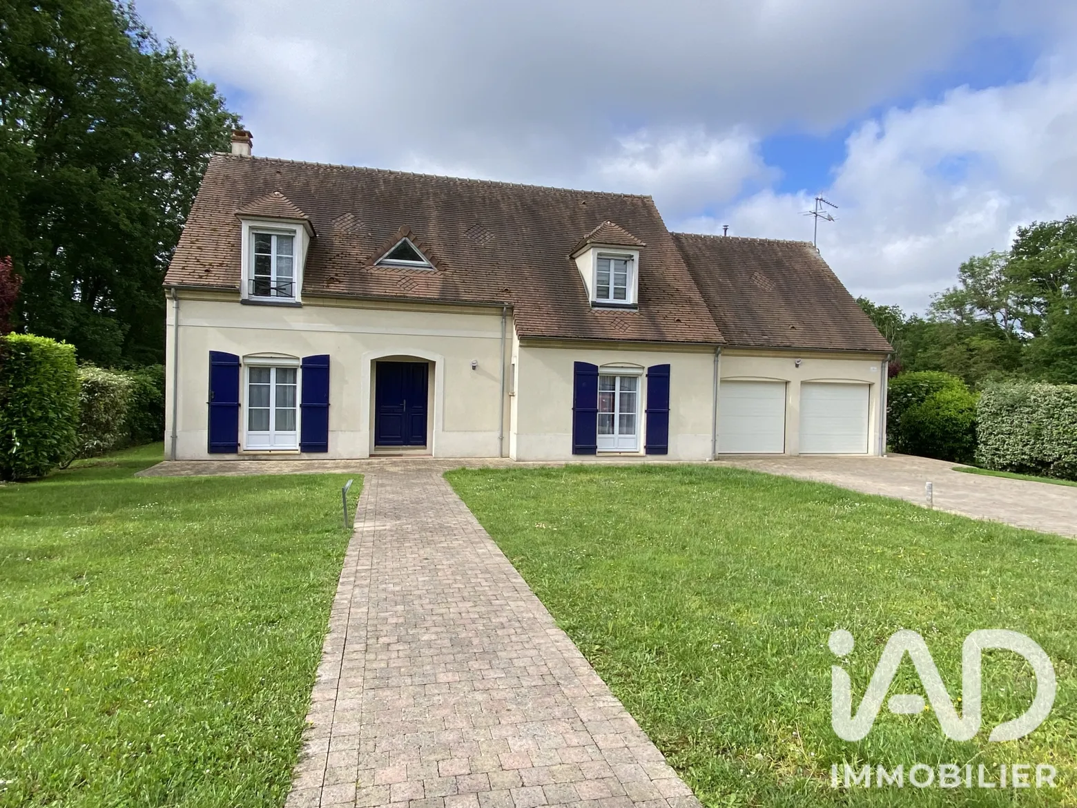 Vente maison à Crécy-la-Chapelle (77580) : maison traditionnelle 8 pièces 200 m² - 2104739 — 2