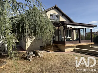 Maison traditionnelle à Laval-en-Brie (77148)