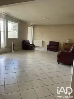 Apartment in Vaux-le-Pénil (77000)