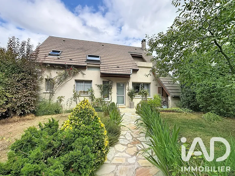 Maison 6 pièces 156 m² · à Noiseau · 156,4 m² · 495 000 €