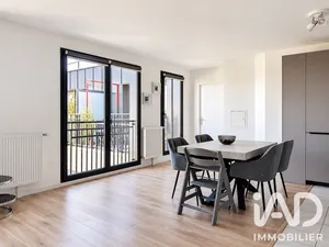 Apartment in Saint-Cyr-l'École (78210)