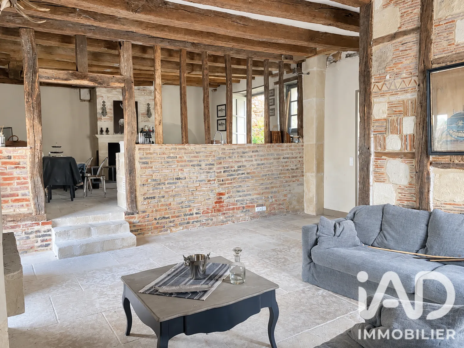 Vente maison à Luynes (37230) : maison de ville 5 pièces 190 m² - 2020965 — 2