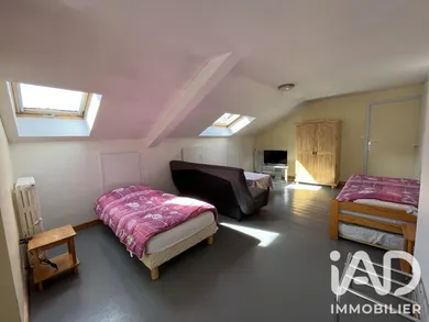 Immeuble à Mont-Dore (63240)