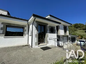 Maison d'architecte à Giou-de-Mamou (15130)