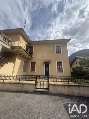 Appartement à Saint-Avre (73130)