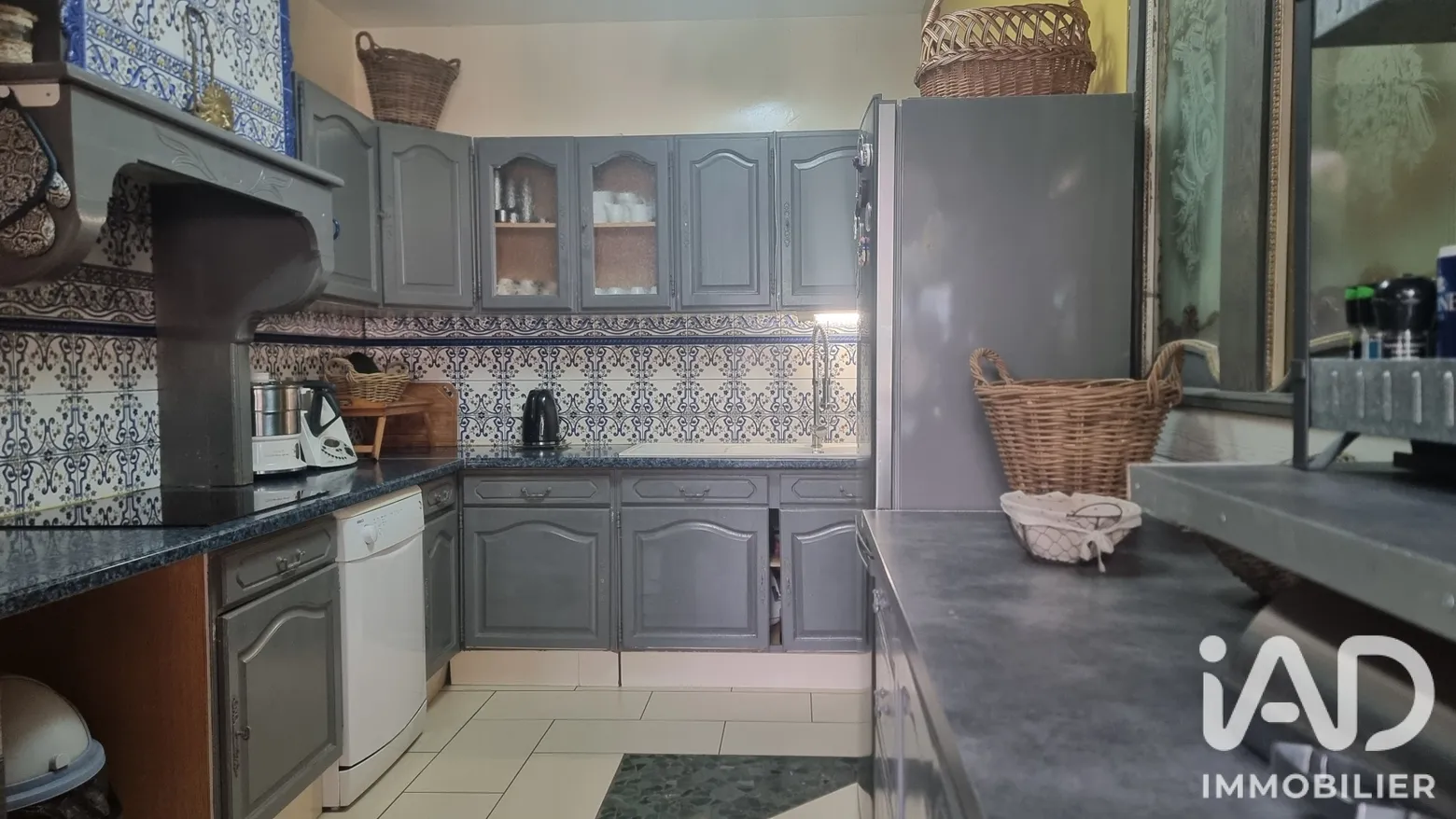 Vente maison à Saint-Germain-Laval (42260) : maison de village 6 pièces 150 m² - 2100777 — 2