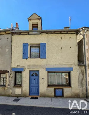 Maison de village à Salles-Curan (12410)