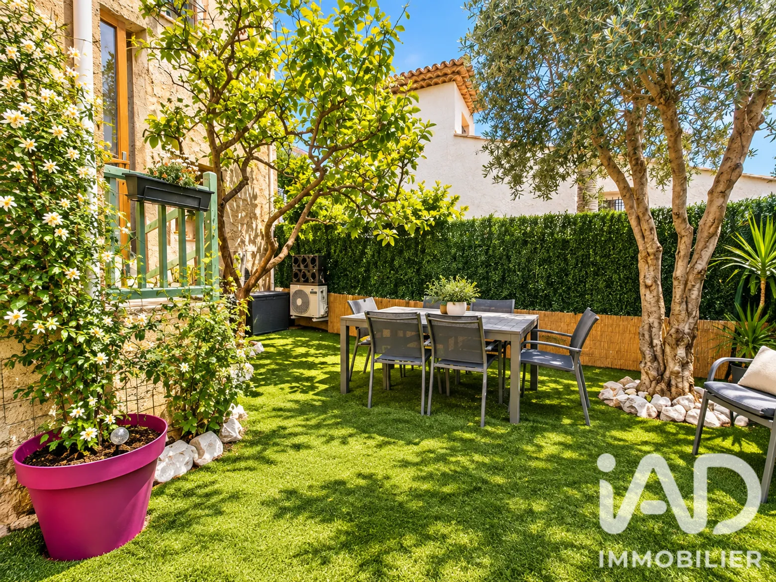 Vente maison à Vence (06140) : maison traditionnelle 6 pièces 157 m² - 2105990 — 2