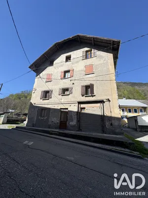 Appartement à Saint-Étienne-de-Cuines (73130)