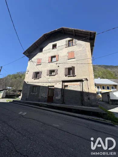 Appartement à Saint-Étienne-de-Cuines (73130)