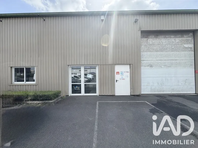Parking 400 m² · à Boissy-le-Châtel · 400 m² · 236 000 €