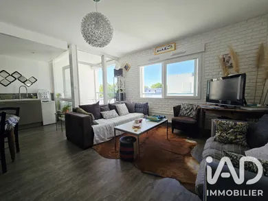 Apartment in La Rochelle (17000)