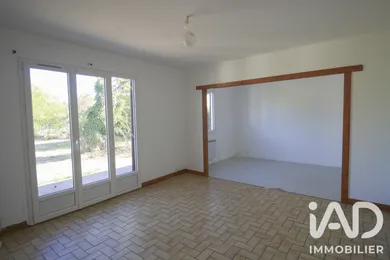 Pavillon à Champigny (89340)