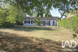 Detached house in Champigny (89340)