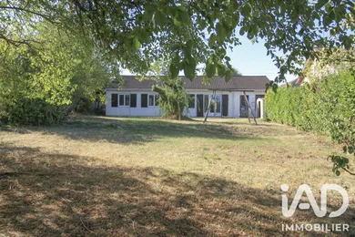 Pavillon à Champigny (89340)