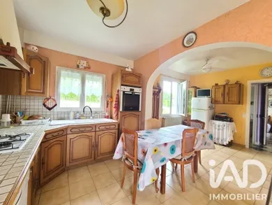 Village house in Saint-Benoist-sur-Vanne (10160)