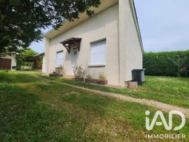 Village house in Saint-Benoist-sur-Vanne (10160)