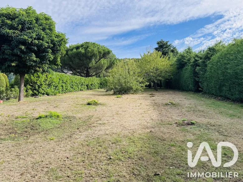 Terrain à bâtir à Crespières (78121) · 249 900 €