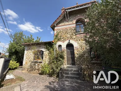 Pavillon à Villeneuve-le-Roi (94290)