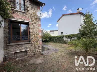 Pavillon à Villeneuve-le-Roi (94290)