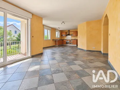 Apartment in Saône (25660)