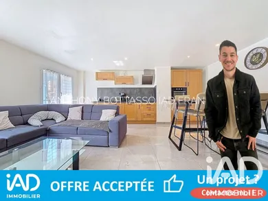 Apartment in Solliès-Pont (83210)