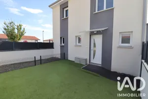 House in Saint-Beauzire (63360)