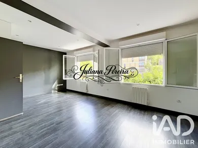 Apartment in Aubergenville (78410)
