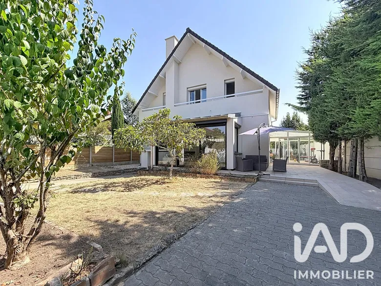 Maison 7 pièces 122 m² · à Champigny-sur-Marne · 122,2 m² · 485 000 €