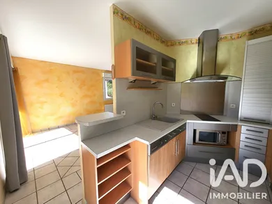 Apartment in Saint-Chamond (42400)