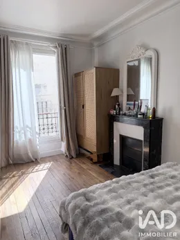 Apartment in Paris (75015)