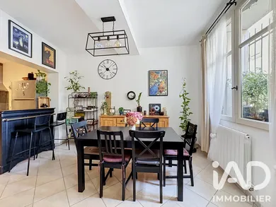 Townhouse in Tarascon (13150)