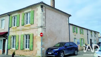 Maison de village à Salles-sur-Mer (17220)
