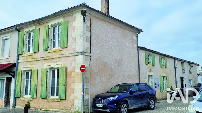Maison 4 pièces 118 m² · à Salles-sur-Mer · 118 m² · 260 000 €