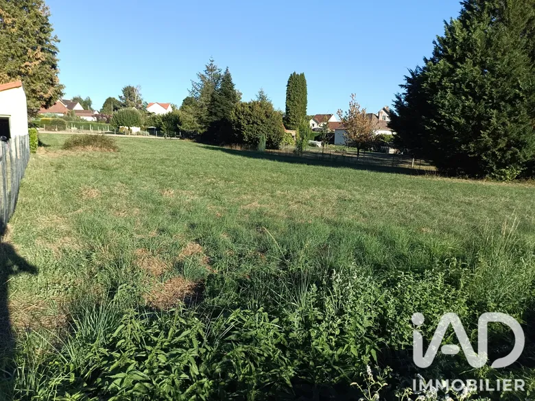 Terrain à bâtir à La Coquille (24450) · 23 500 €