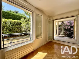 Apartment in Garches (92380)