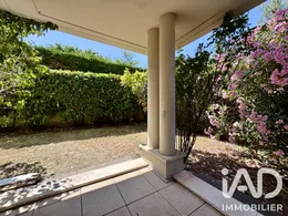 Apartment in Garches (92380)