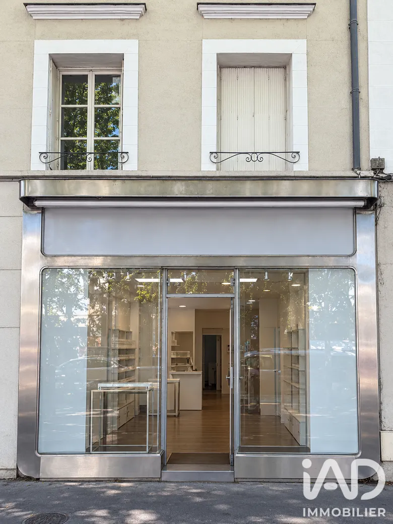 Local commercial 64 m² · à Tours · 64 m² · 195 120 €