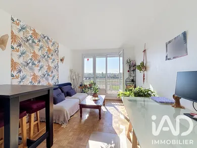 Apartment in Maisons-Laffitte (78600)