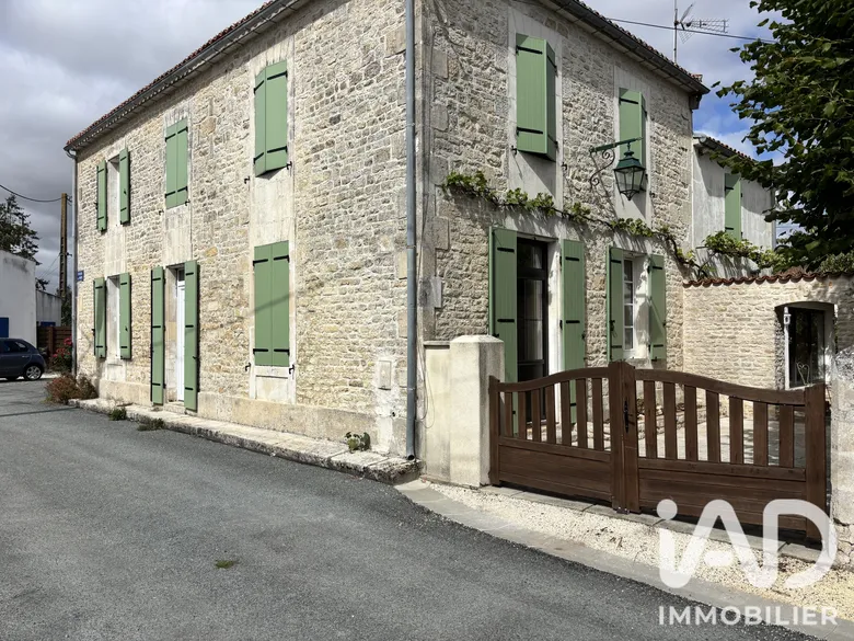 Maison 6 pièces 210 m² · à Forges · 210 m² · 469 000 €