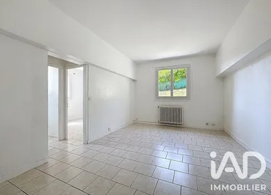 Apartment in Angoulême (16000)