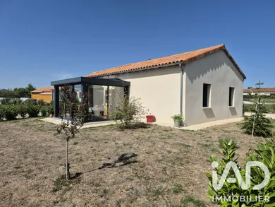 Maison à Savigné (86400)