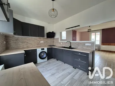 Maison de village à Val en Vignes (79290)