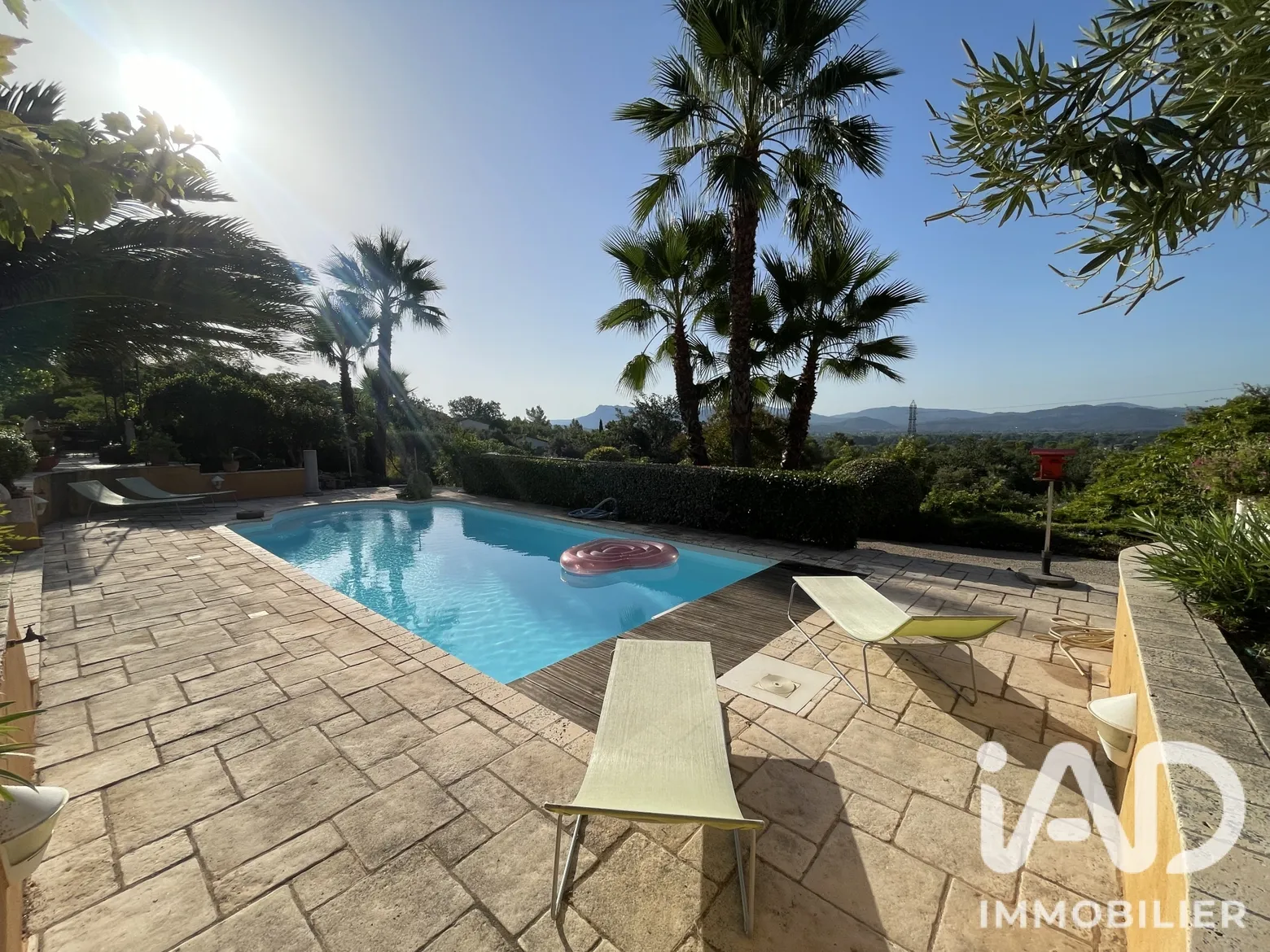 Vente maison à La Motte (83920) : mas 6 pièces 240 m² - 2106068 — 2